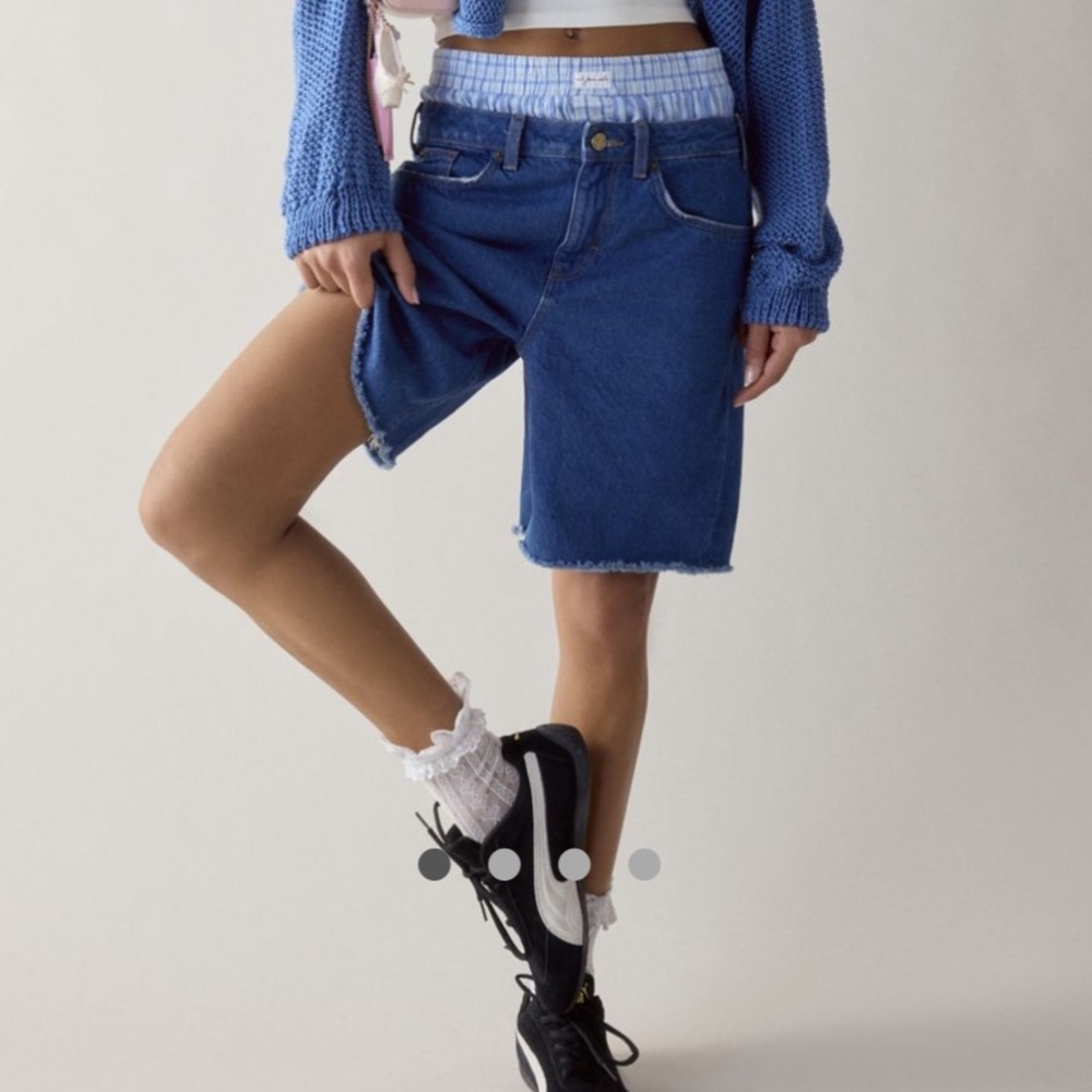 NWT BDG UO Tori Mid Rise Denim Jort Size 24